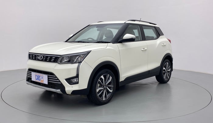 2021 Mahindra XUV300 W8 (O) AT, Petrol, Automatic, 4,022 km, Left Front Diagonal
