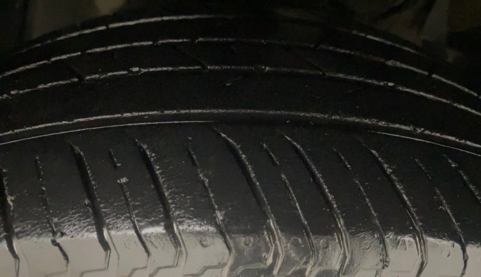 2018 Tata NEXON XM DIESEL, Diesel, Manual, 93,528 km, Left Front Tyre Tread