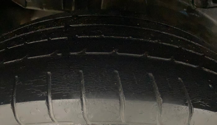 2018 Tata NEXON XM DIESEL, Diesel, Manual, 93,528 km, Right Rear Tyre Tread