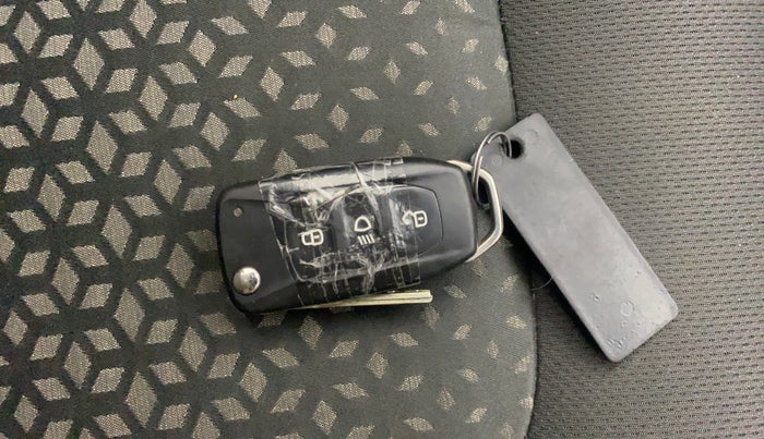 2018 Tata NEXON XM DIESEL, Diesel, Manual, 93,528 km, Key Close Up