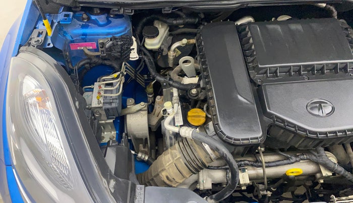 2018 Tata NEXON XM DIESEL, Diesel, Manual, 93,528 km, Engine View - Right