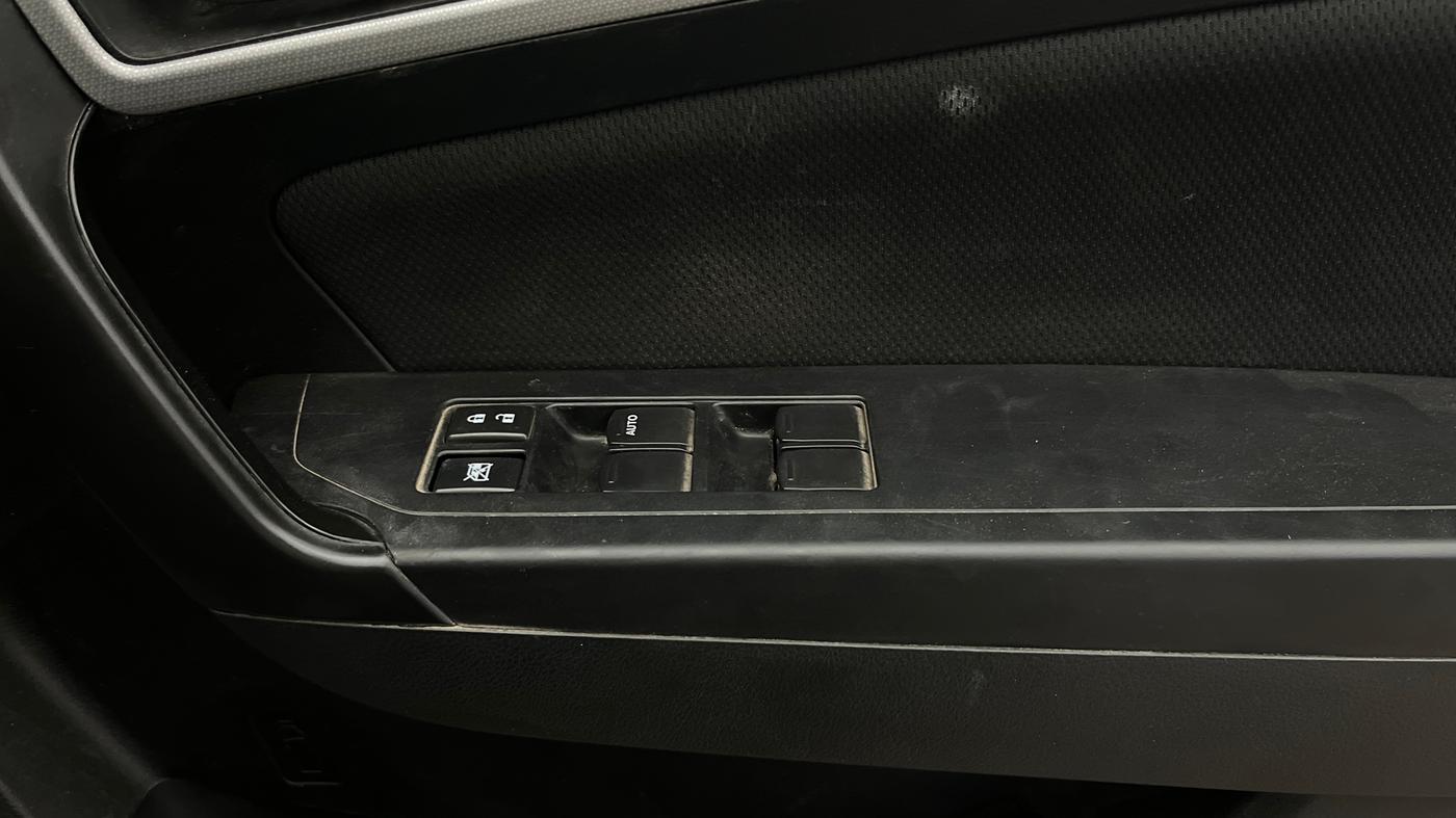2022 Maruti Vitara Brezza ZXI PLUS, Petrol, Manual, 85,865 km, Driver Side Door Panels Control