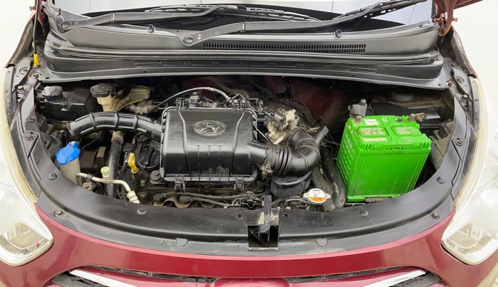 2013 Hyundai i10 SPORTZ 1.1, Petrol, Manual, 31,062 km, Engine View