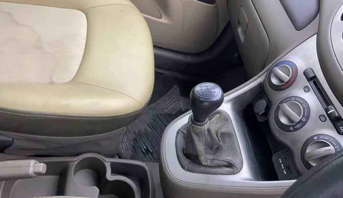 2013 Hyundai i10 SPORTZ 1.1, Petrol, Manual, 31,062 km, Gear Lever