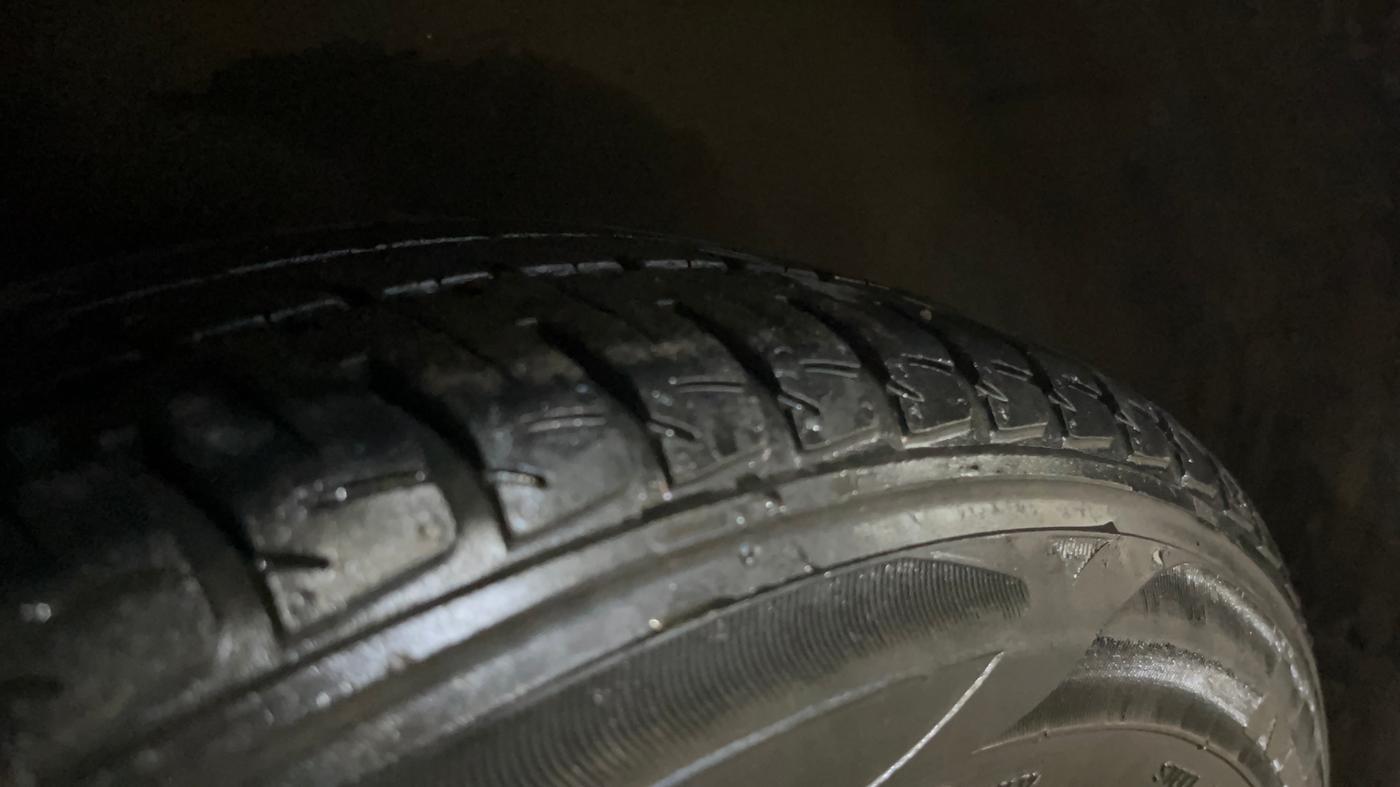 2014 Honda City 1.5L I-VTEC SV, CNG, Manual, 1,03,900 km, Right Rear Tyre Tread