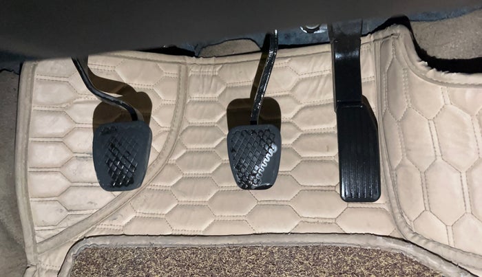 2014 Honda City 1.5L I-VTEC SV, CNG, Manual, 1,03,720 km, Pedals