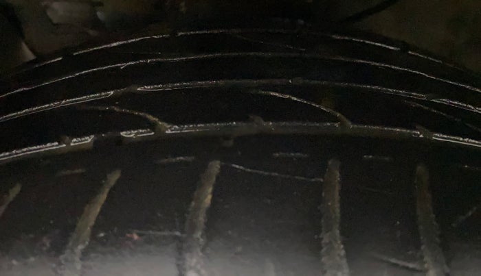 2017 Hyundai Creta SX PLUS AT 1.6 PETROL, Petrol, Automatic, 1,13,645 km, Left Front Tyre Tread