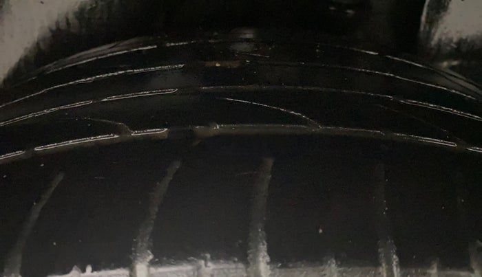 2017 Hyundai Creta SX PLUS AT 1.6 PETROL, Petrol, Automatic, 1,13,645 km, Left Rear Tyre Tread