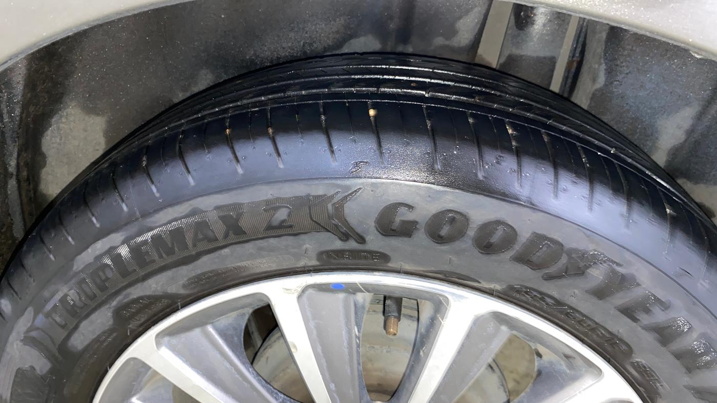 2020 Maruti Ciaz ALPHA  AT 1.5 SHVS PETROL, Petrol, Automatic, 52,176 km, Left Rear Tyre Tread