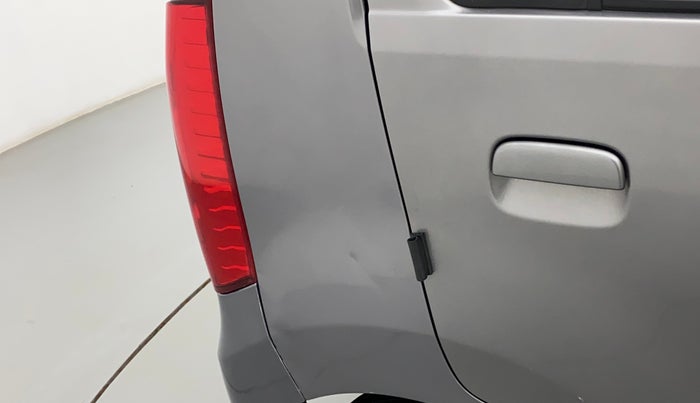 2018 Maruti Wagon R 1.0 VXI AMT, CNG, Automatic, 76,871 km, Right quarter panel - Slightly dented