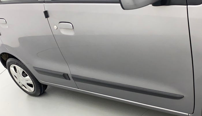 2018 Maruti Wagon R 1.0 VXI AMT, CNG, Automatic, 76,871 km, Driver-side door - Slightly rusted