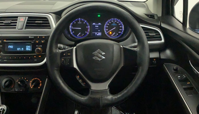 2017 Maruti S Cross DELTA 1.3, Diesel, Manual, 95,679 km, Steering Wheel Close Up