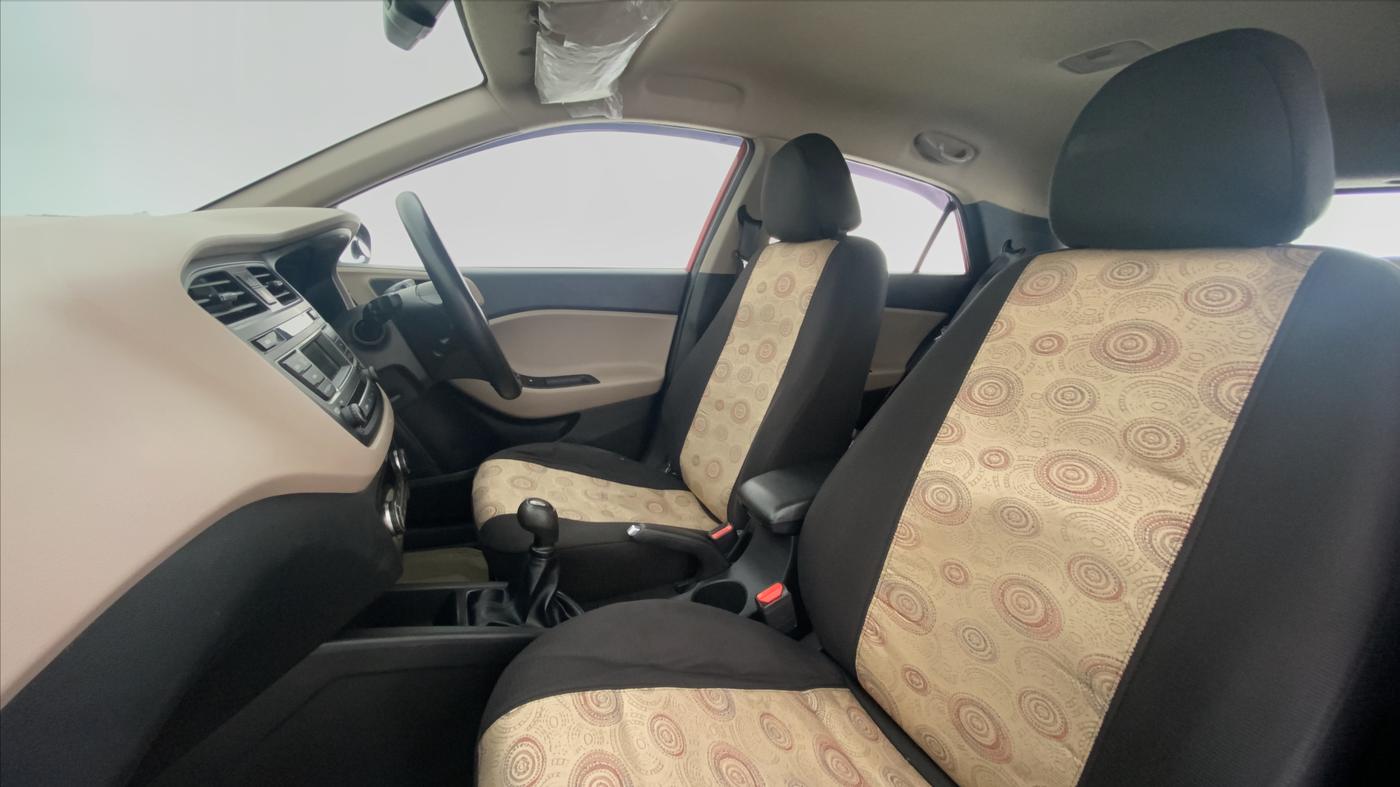 2017 Hyundai Elite i20 SPORTZ 1.2, Petrol, Manual, 49,509 km, Right Side Front Door Cabin