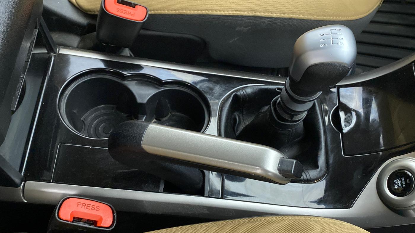 2021 Mahindra XUV500 W7 FWD, Diesel, Manual, 22,865 km, Gear Lever