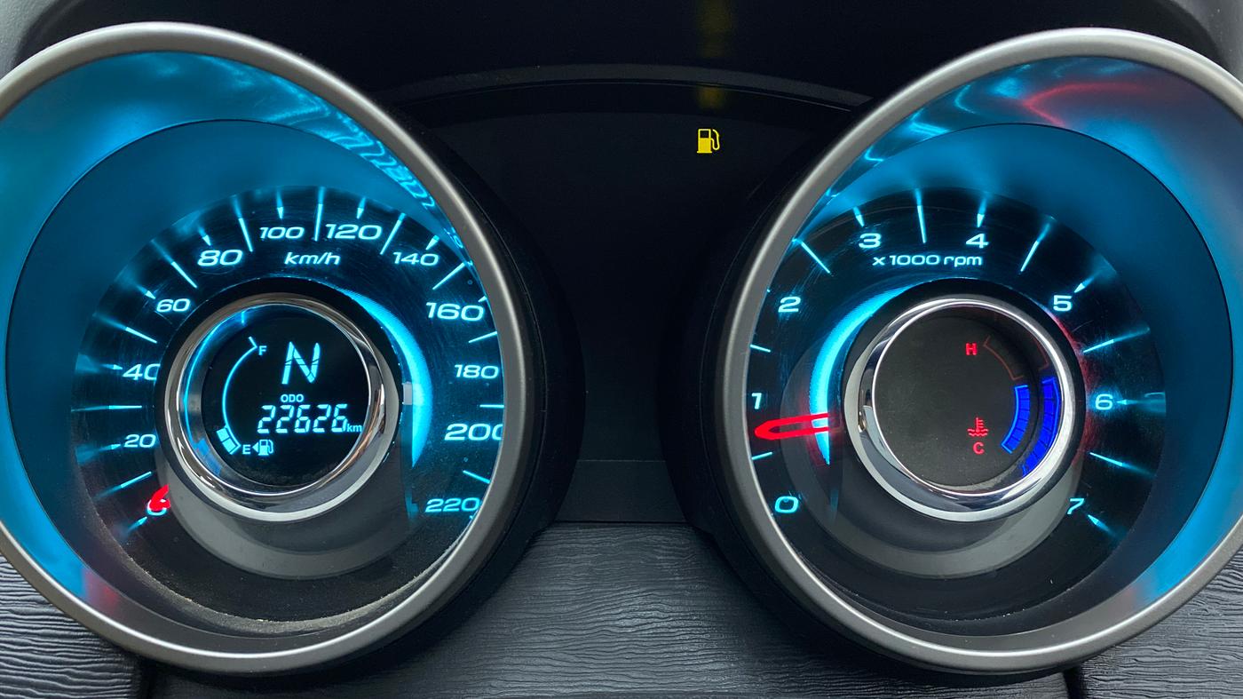 2021 Mahindra XUV500 W7 FWD, Diesel, Manual, 22,865 km, Odometer Image