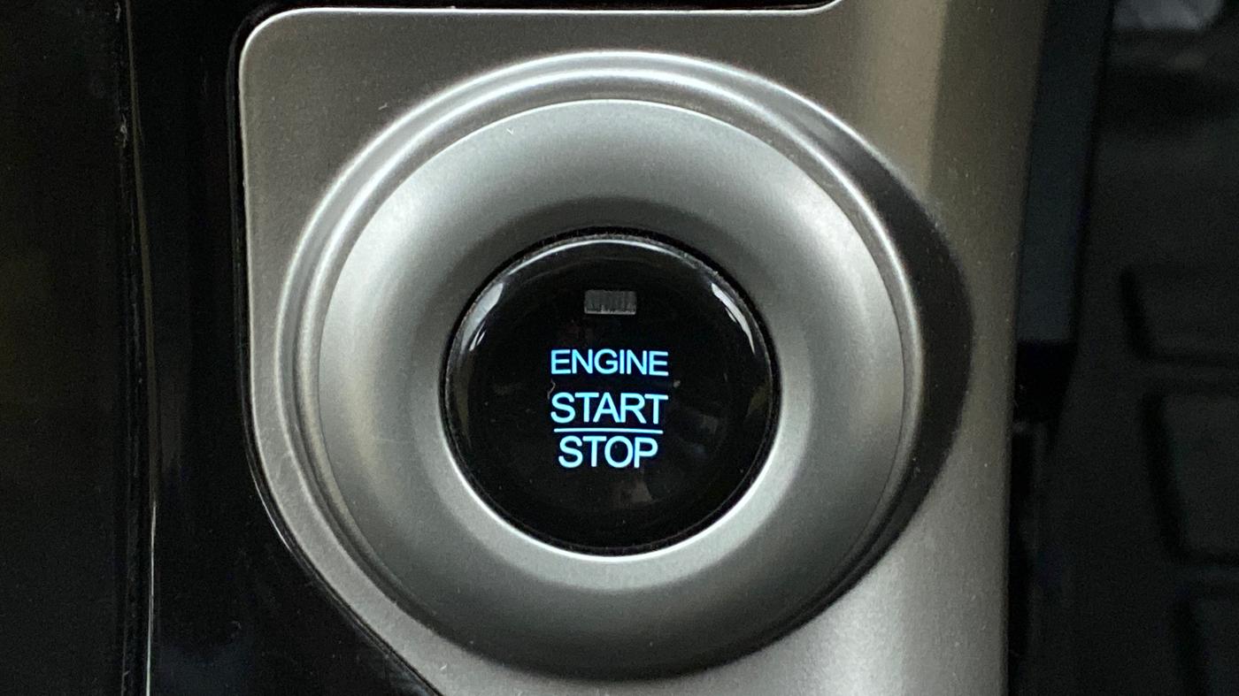 2021 Mahindra XUV500 W7 FWD, Diesel, Manual, 22,865 km, Keyless Start/ Stop Button