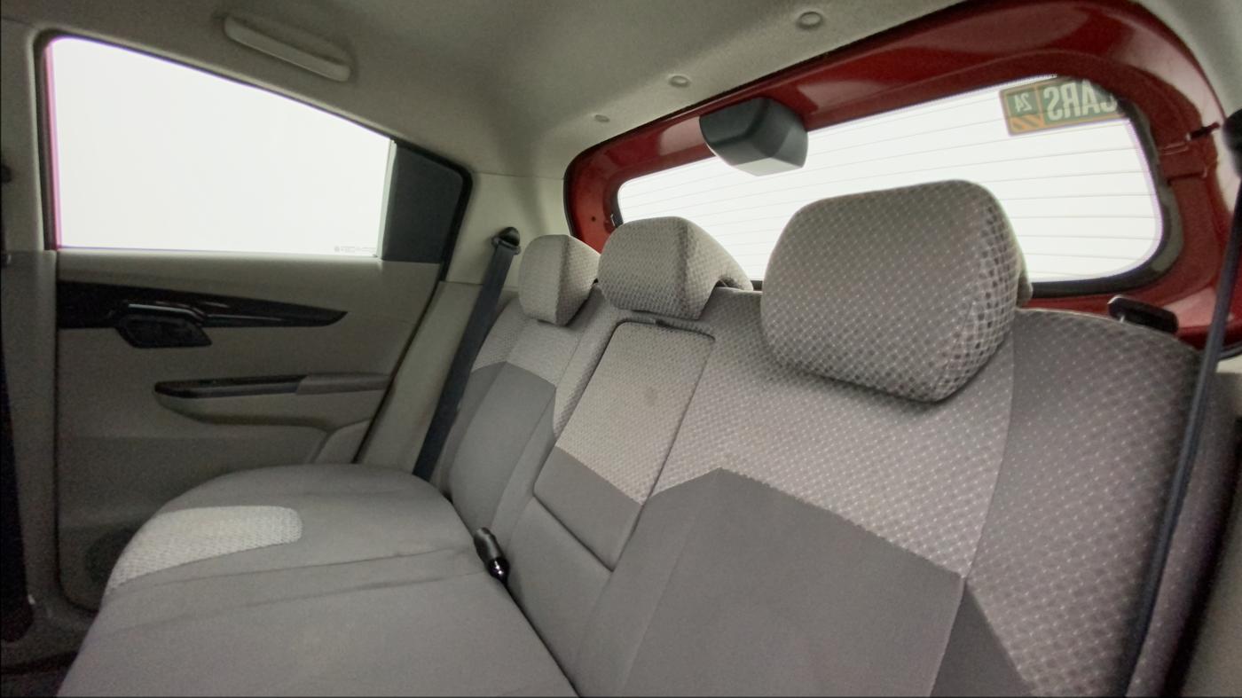 2016 Mahindra Kuv100 K8 D 6 STR, Diesel, Manual, 78,802 km, Right Side Rear Door Cabin