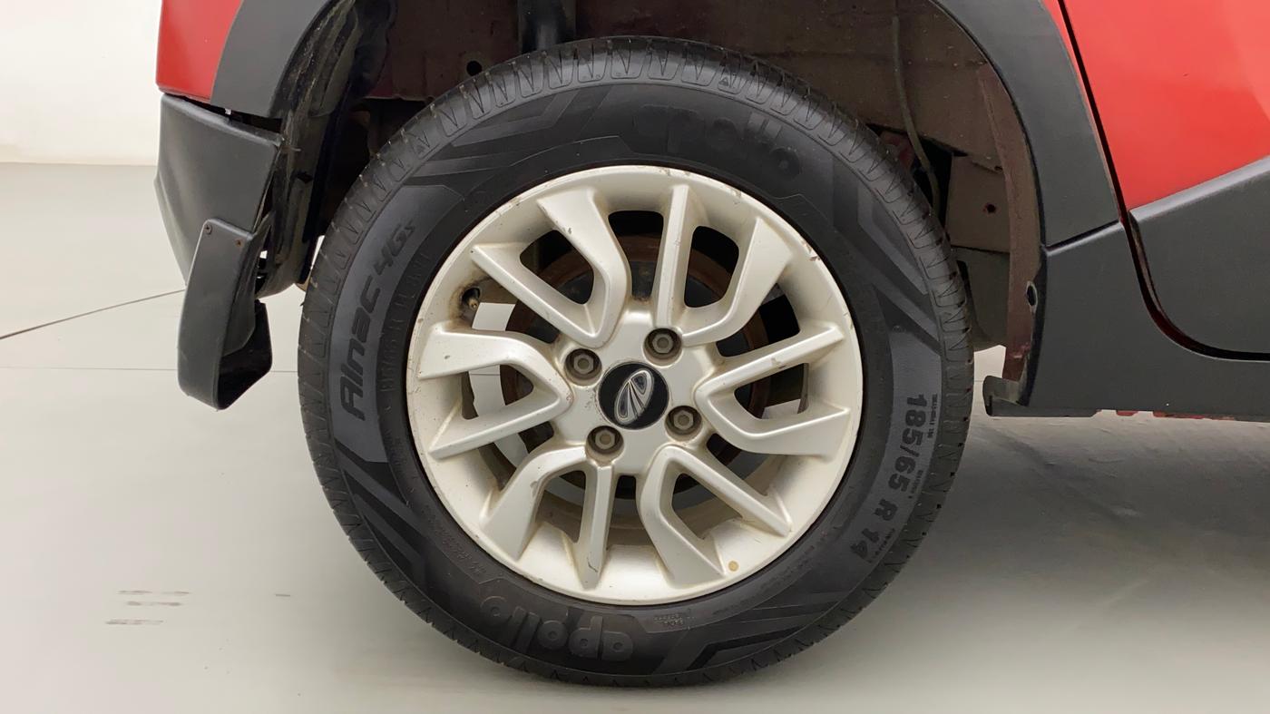 2016 Mahindra Kuv100 K8 D 6 STR, Diesel, Manual, 78,802 km, Right Rear Wheel