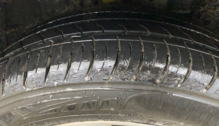 2018 Ford Ecosport TITANIUM 1.5L PETROL, Petrol, Manual, 55,126 km, Right Front Tyre Tread