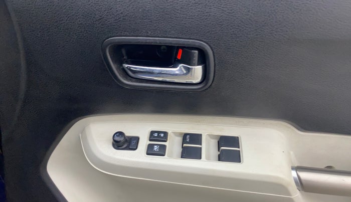 2018 Maruti IGNIS ZETA 1.2 AMT, Petrol, Automatic, 53,165 km, Driver Side Door Panels Control