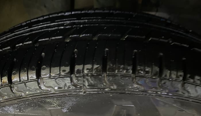2016 Renault Kwid RXT 0.8, Petrol, Manual, 60,773 km, Right Front Tyre Tread