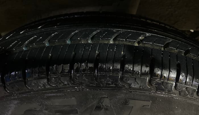 2016 Renault Kwid RXT 0.8, Petrol, Manual, 60,773 km, Left Rear Tyre Tread