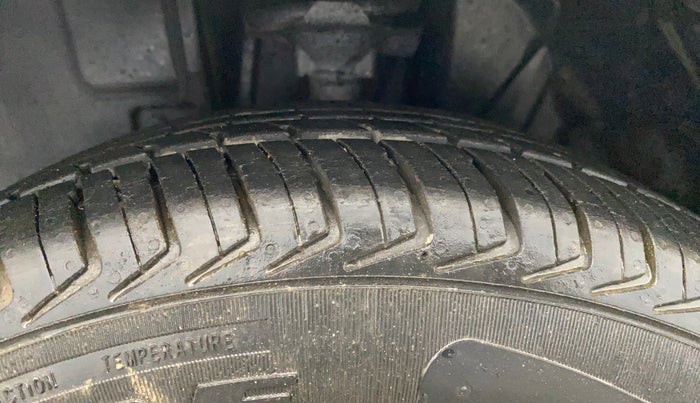 2018 Datsun Redi Go T, Petrol, Manual, 44,926 km, Left Front Tyre Tread