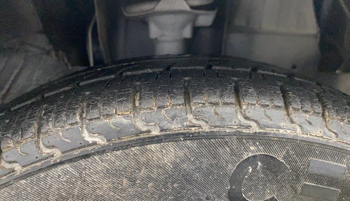 2018 Datsun Redi Go T, Petrol, Manual, 44,926 km, Right Front Tyre Tread