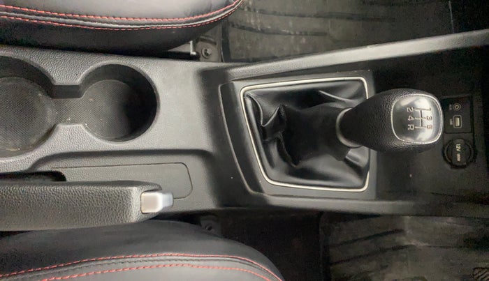 2016 Hyundai Elite i20 MAGNA 1.2, Petrol, Manual, 71,425 km, Gear Lever