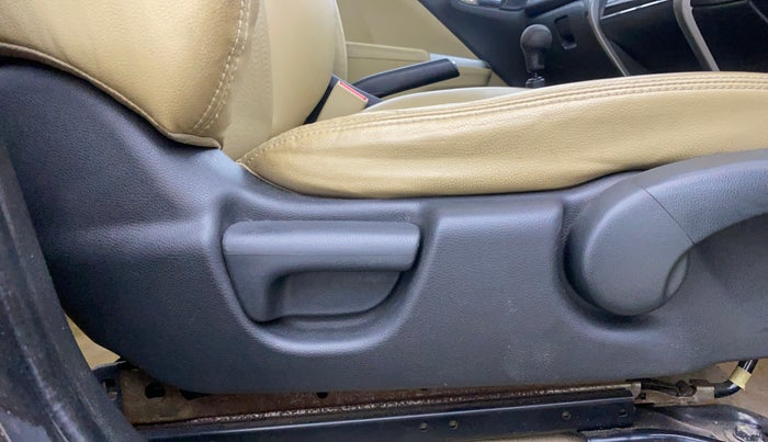 2015 Honda City 1.5L I-VTEC VX, Petrol, Manual, 94,102 km, Driver Side Adjustment Panel