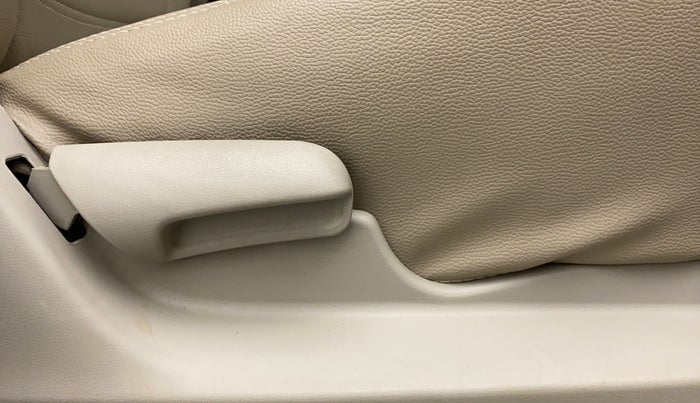 2019 Maruti Celerio VXI d, Petrol, Manual, 24,192 km, Driver Side Adjustment Panel