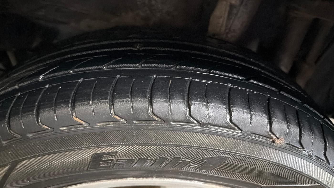 2018 Toyota YARIS V CVT, Petrol, Automatic, 98,237 km, Left Rear Tyre Tread