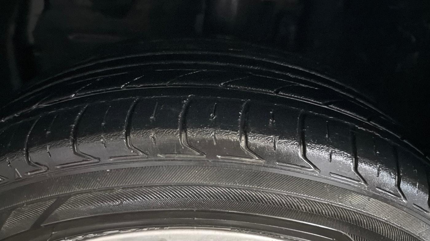 2018 Toyota YARIS V CVT, Petrol, Automatic, 98,237 km, Left Front Tyre Tread