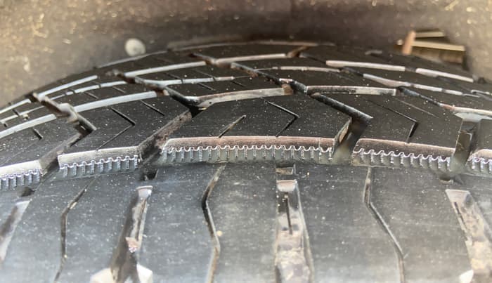 2019 Mahindra ALTURAS G4 4WD AT, Diesel, Automatic, 1,43,089 km, Left Rear Tyre Tread