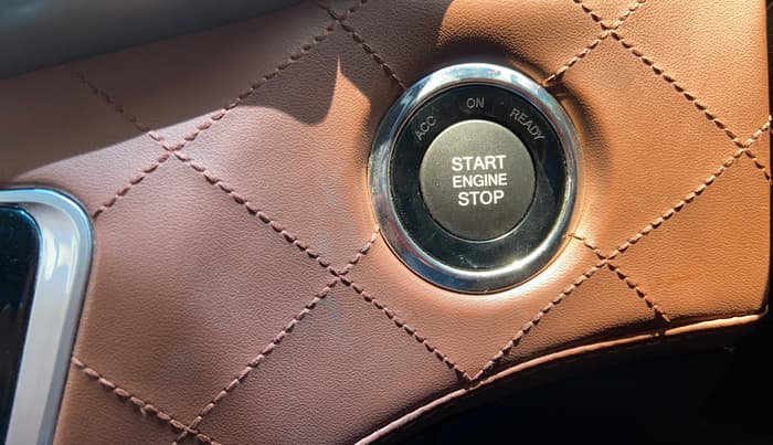 2019 Mahindra ALTURAS G4 4WD AT, Diesel, Automatic, 1,43,089 km, Keyless Start/ Stop Button