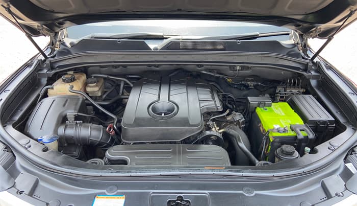 2019 Mahindra ALTURAS G4 4WD AT, Diesel, Automatic, 1,43,089 km, Engine View