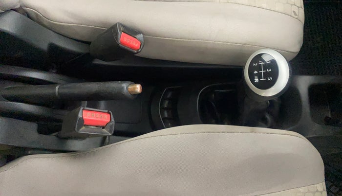 2015 Maruti Wagon R 1.0 VXI, Petrol, Manual, 64,362 km, Gear Lever