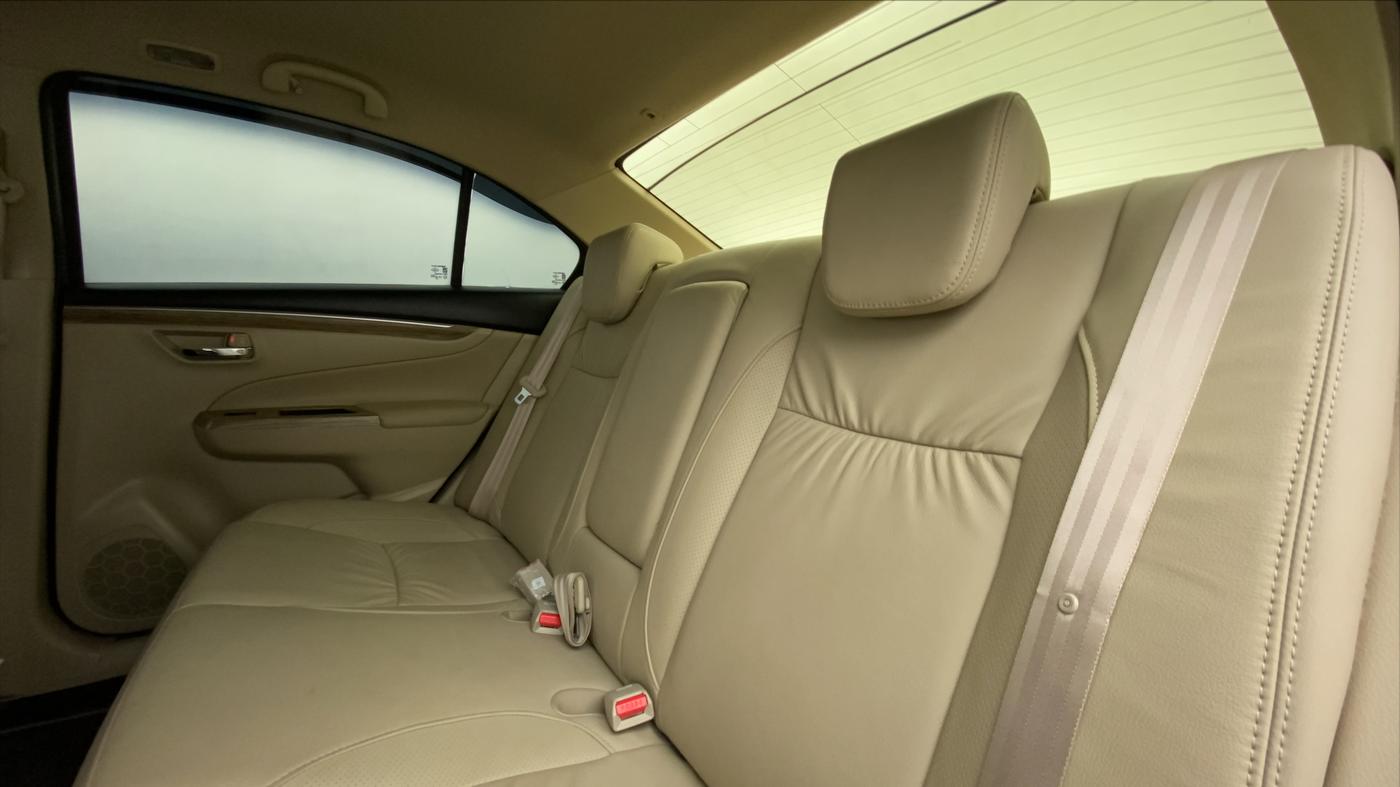 2021 Maruti Ciaz ALPHA 1.5 MT VTVT SHVS, Petrol, Manual, 4,980 km, Right Side Rear Door Cabin