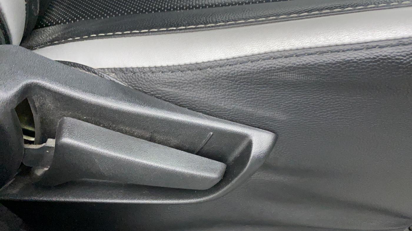2020 Maruti S PRESSO VXI, Petrol, Manual, 14,106 km, Driver Side Adjustment Panel