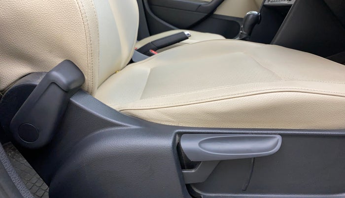 2018 Skoda Rapid STYLE 1.5 TDI AT, Diesel, Automatic, 77,468 km, Driver Side Adjustment Panel