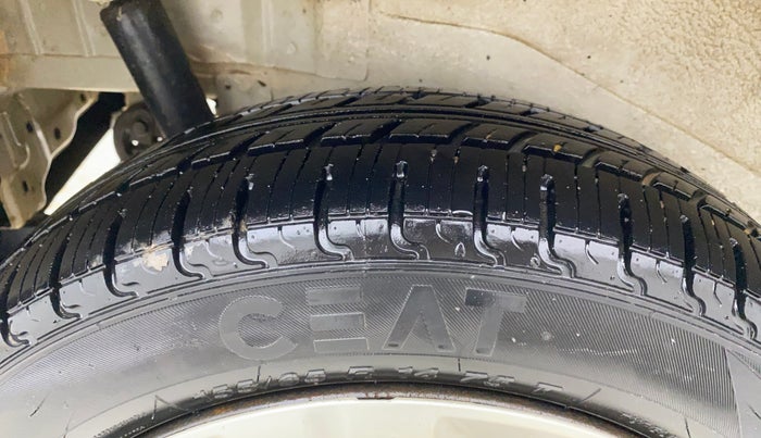 2014 Maruti Wagon R 1.0 LXI, Petrol, Manual, 45,326 km, Right Rear Tyre Tread
