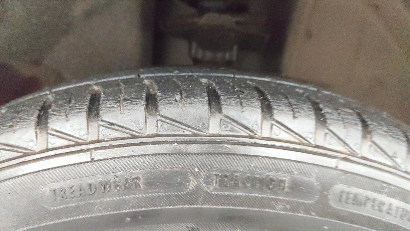 2023 Renault Kwid CLIMBER MT 1.0, Petrol, Manual, 34,225 km, Right Front Tyre Tread