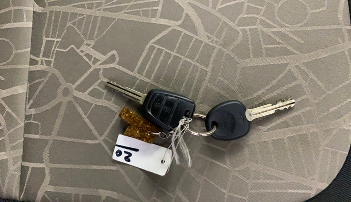 2015 Hyundai Grand i10 SPORTZ 1.2 KAPPA VTVT, Petrol, Manual, 52,891 km, Key Close Up