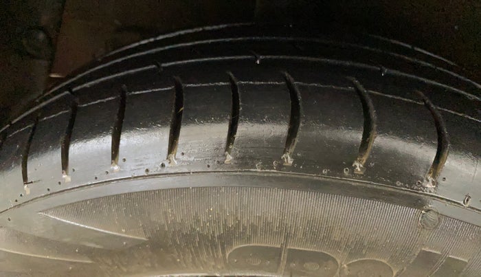 2015 Hyundai Grand i10 SPORTZ 1.2 KAPPA VTVT, Petrol, Manual, 52,891 km, Right Rear Tyre Tread