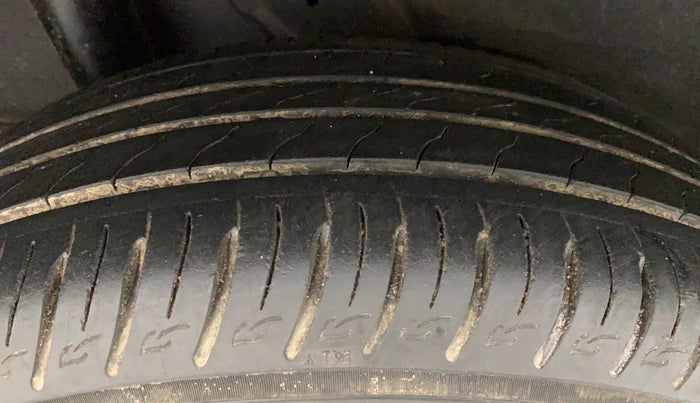 2020 Hyundai VENUE SX PLUS 1.0 TURBO DCT, Petrol, Automatic, 29,537 km, Right Rear Tyre Tread