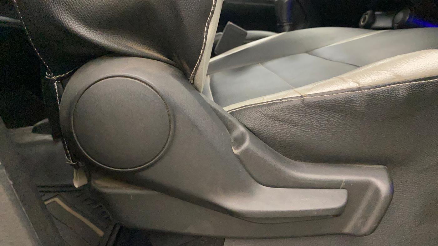 2018 Maruti IGNIS SIGMA 1.2, Petrol, Manual, 61,711 km, Driver Side Adjustment Panel