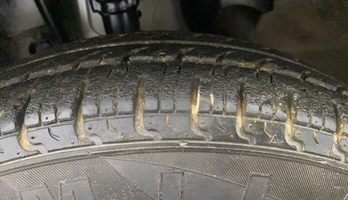 2019 Renault Kwid RXL, Petrol, Manual, 23,680 km, Left Front Tyre Tread