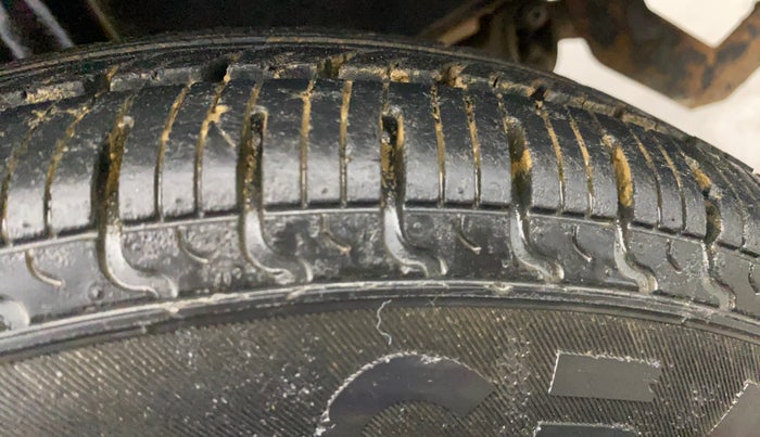 2019 Renault Kwid RXL, Petrol, Manual, 23,680 km, Left Rear Tyre Tread
