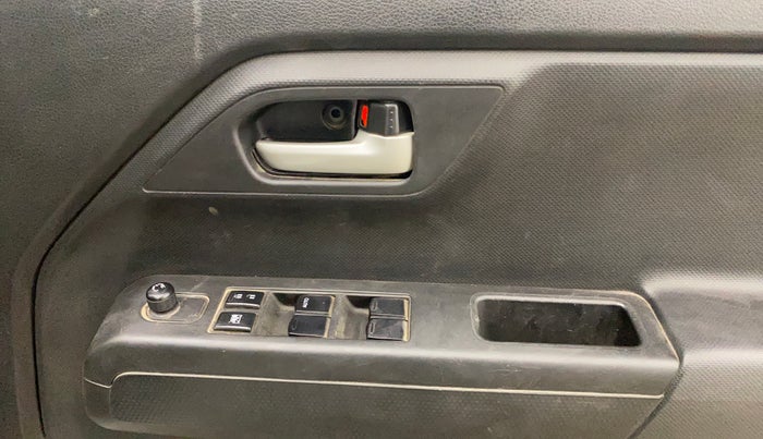 2019 Maruti New Wagon-R VXI 1.0, Petrol, Manual, 51,840 km, Driver Side Door Panels Control
