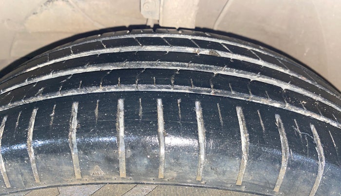 2023 Toyota Glanza S, Petrol, Manual, 15,175 km, Left Front Tyre Tread
